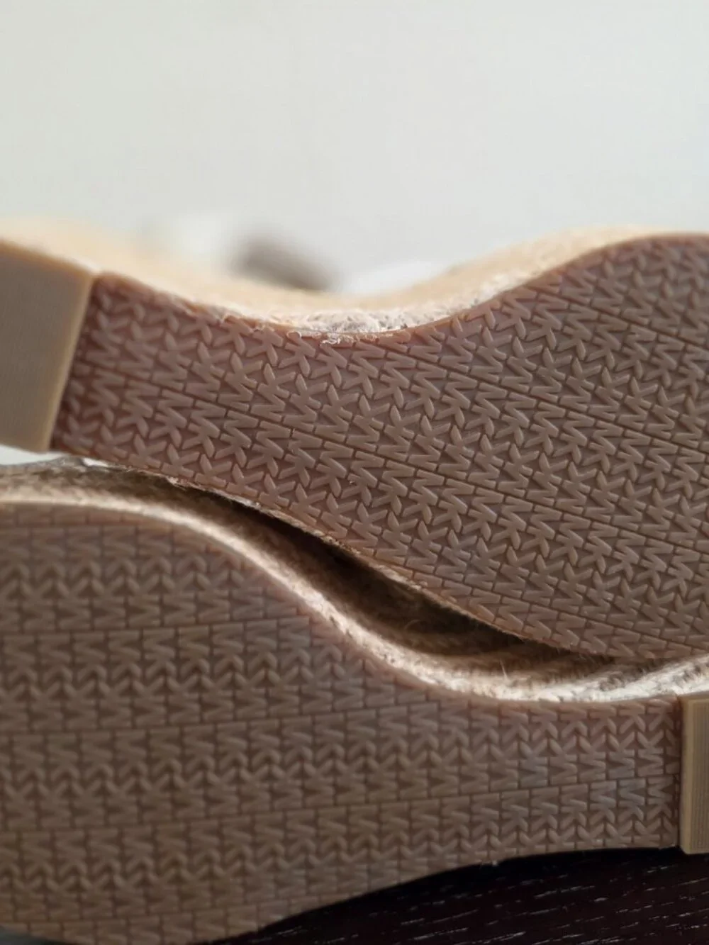 Michael Kors Berkley Canvas Espadrille Wedge Sandals Size 9.5 Tan Zip Preppy